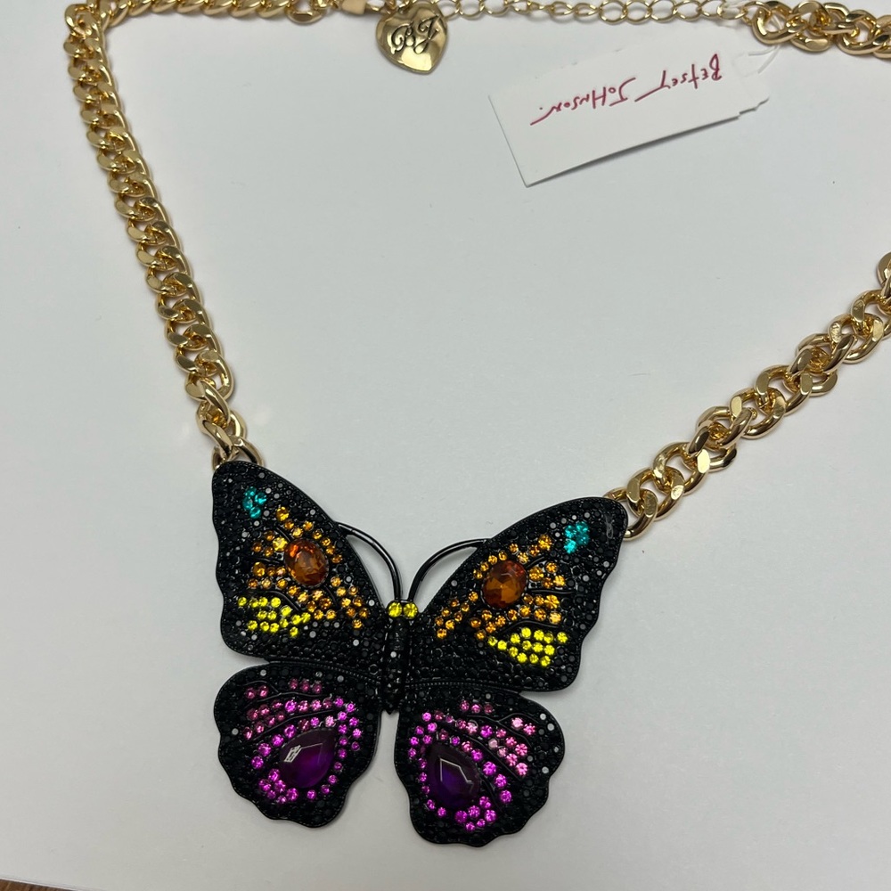 NWT ⚜️🖤⚜️ Betsey Johnson Gorgeous Butterfly Gem Necklace - Picture 8 of 12